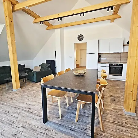 Nad údolím šumava